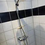Lei Et Rom Midt I Sentrum בית הארחה *