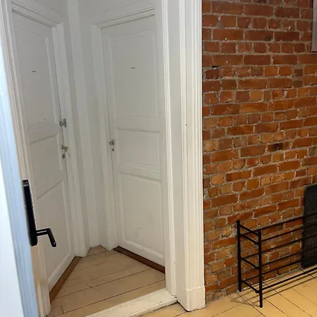 Lei Et Rom Midt I Sentrum Guest house